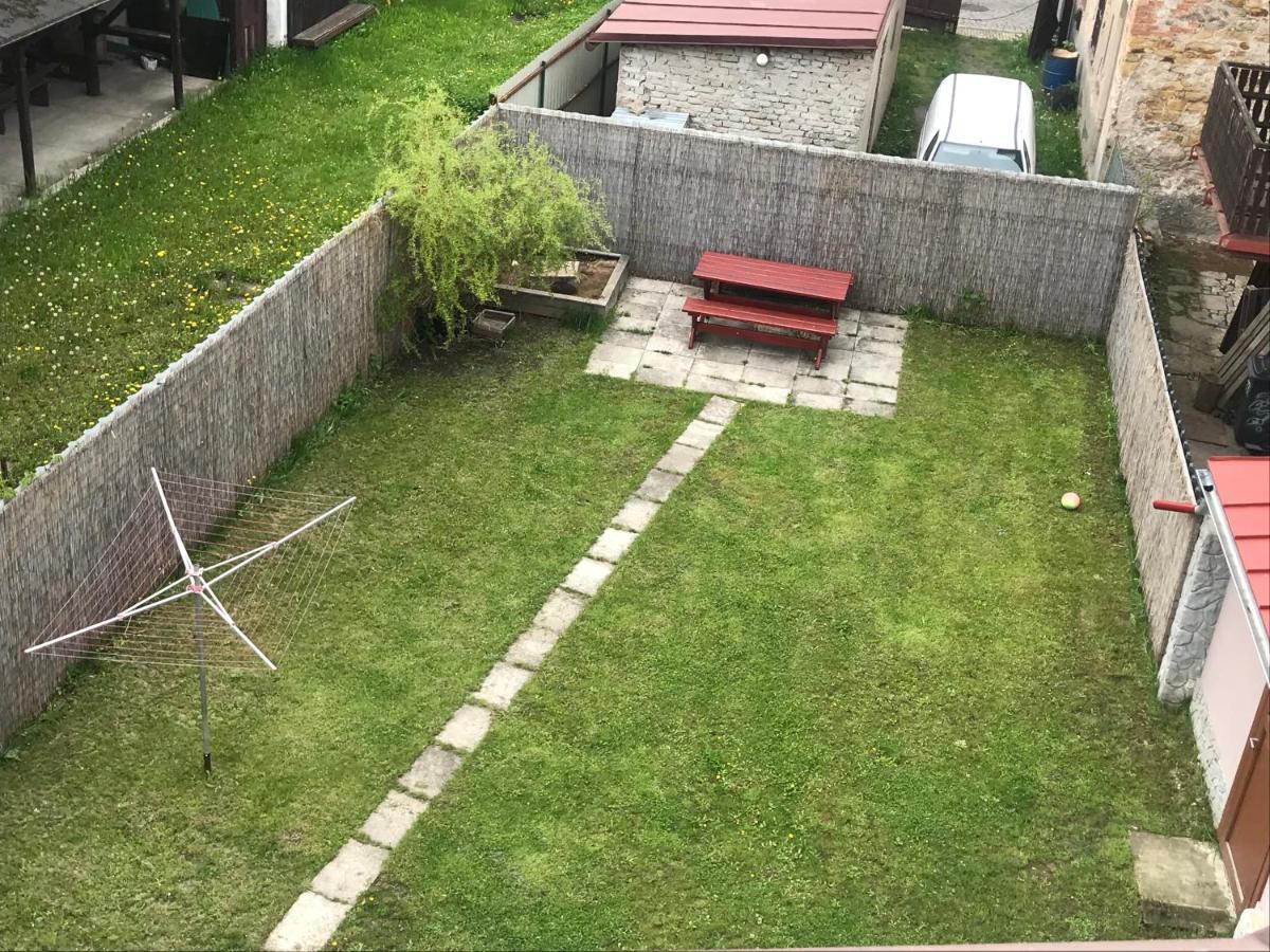 Vila Nikola Králiky Esterno foto