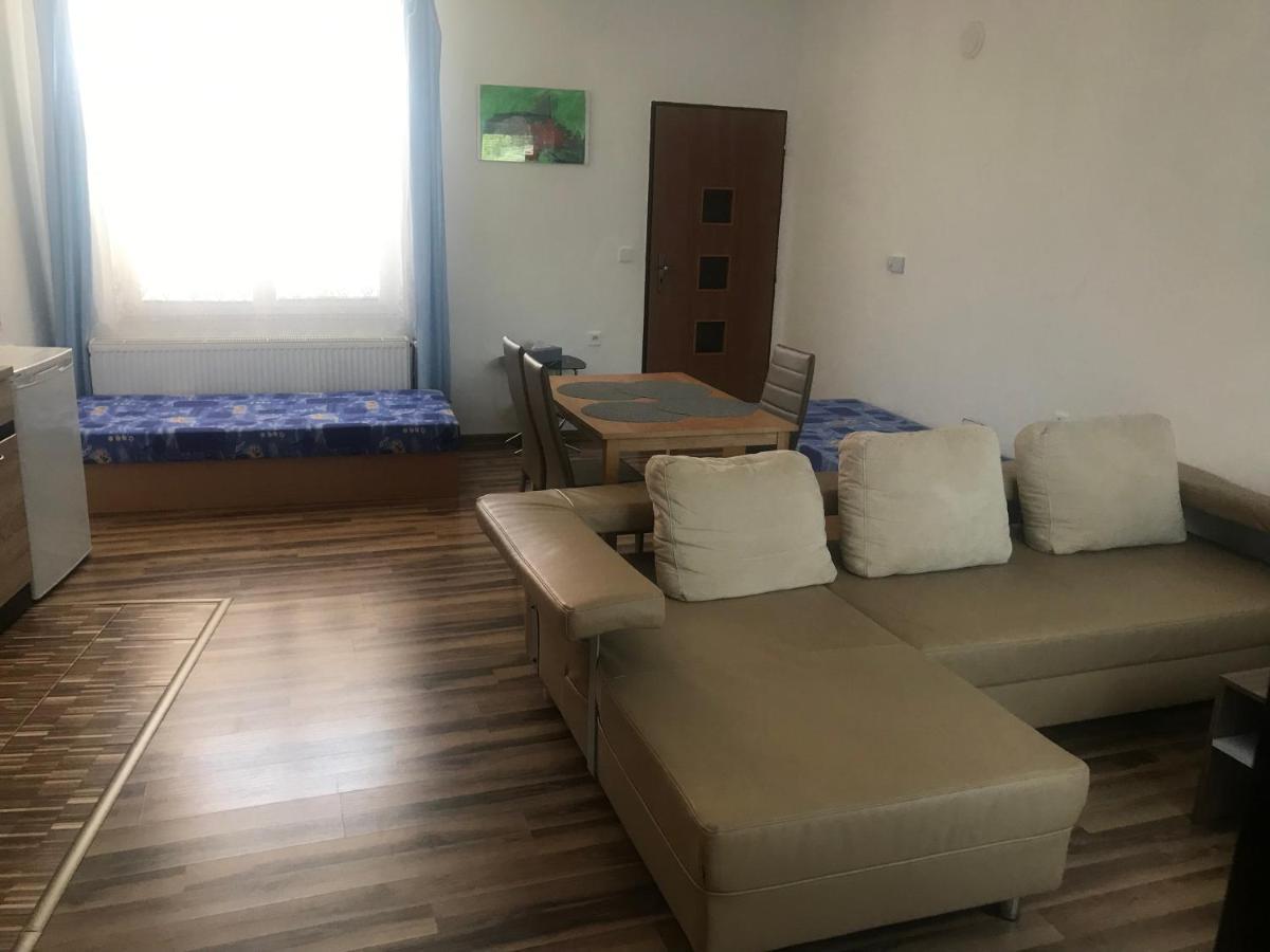 Vila Nikola Králiky Esterno foto