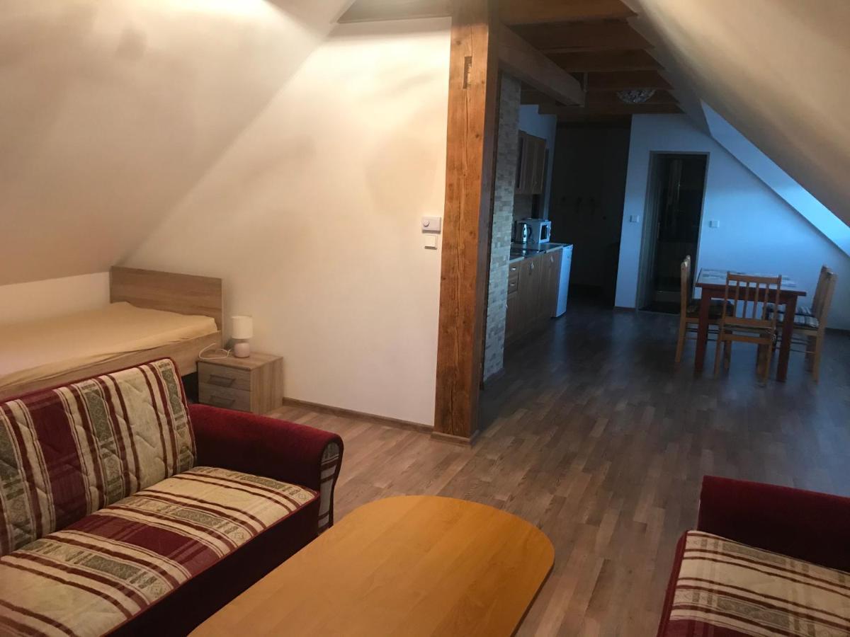 Vila Nikola Králiky Esterno foto
